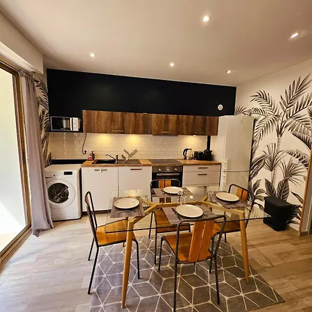 T2 Avec Balcon - Rue Royale 5min Du Apartment *